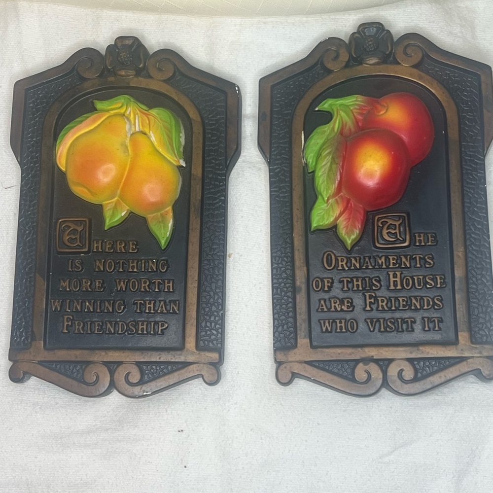 Vintage 3-D fruit Wall Plaques Chalk Ware 1971 Miller Stufio